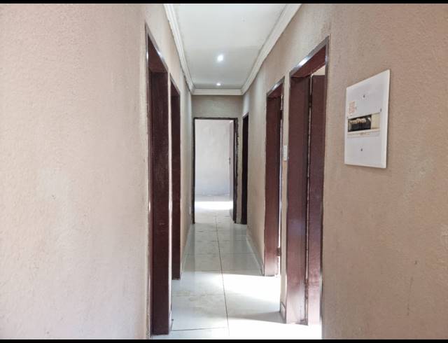 4 BEDROOM HOUSE FOR SALE IN SEBOKENG ZONE 10